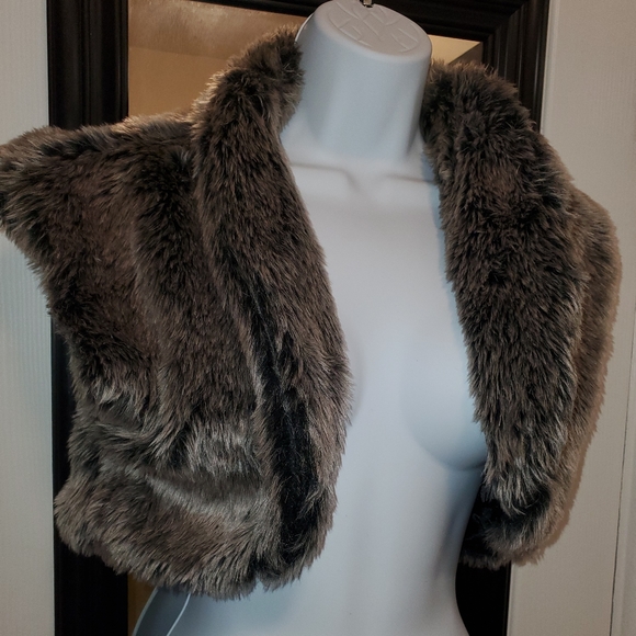 fur half jacket